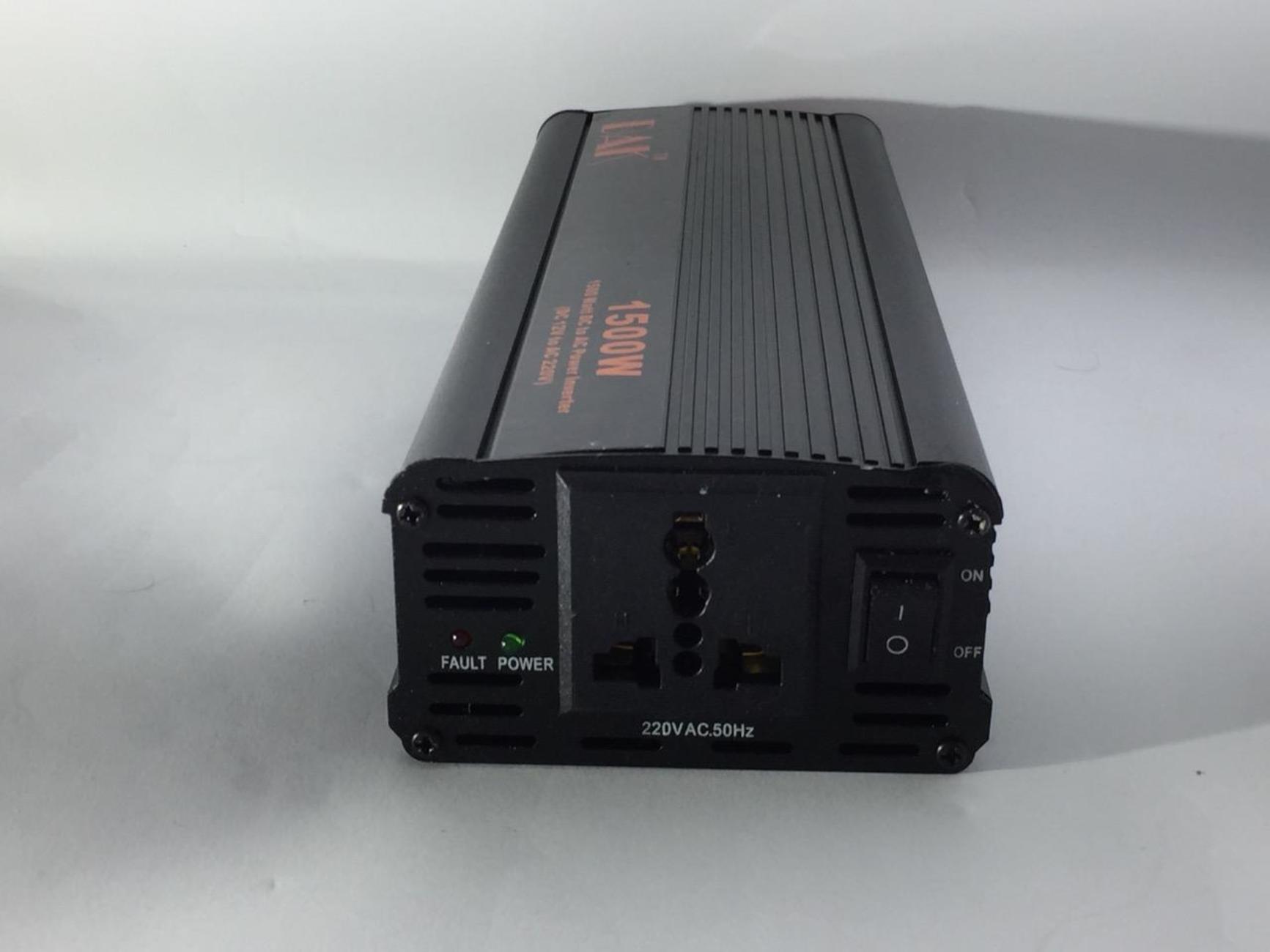 DAK 1500W Инвертор на напрежение 12V / 24V  - 220V